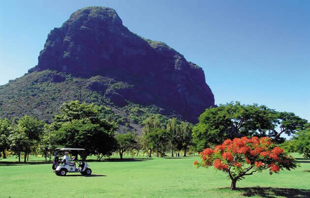La montagne du Morne vue du Paradis Golf Club a l'Ile Maurice Paradis Golf Club Ile Maurice