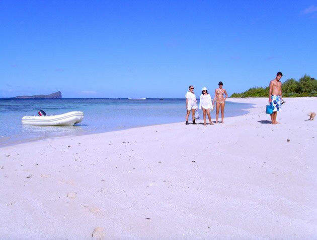 Picnic at Flat Island in Mauritius Yacht Management, Mauritius