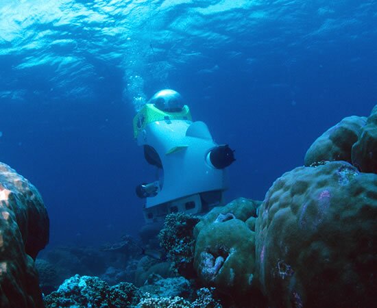 Sub-scooter with Blue Safari Submarine in Mauritius b
