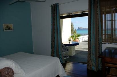 Bougainvillea bedroom - Kuxville Mauritius