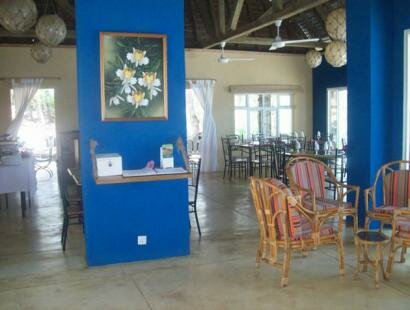 Andrea & L'Exil Lodges