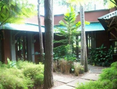 Andrea & L'Exil Lodges